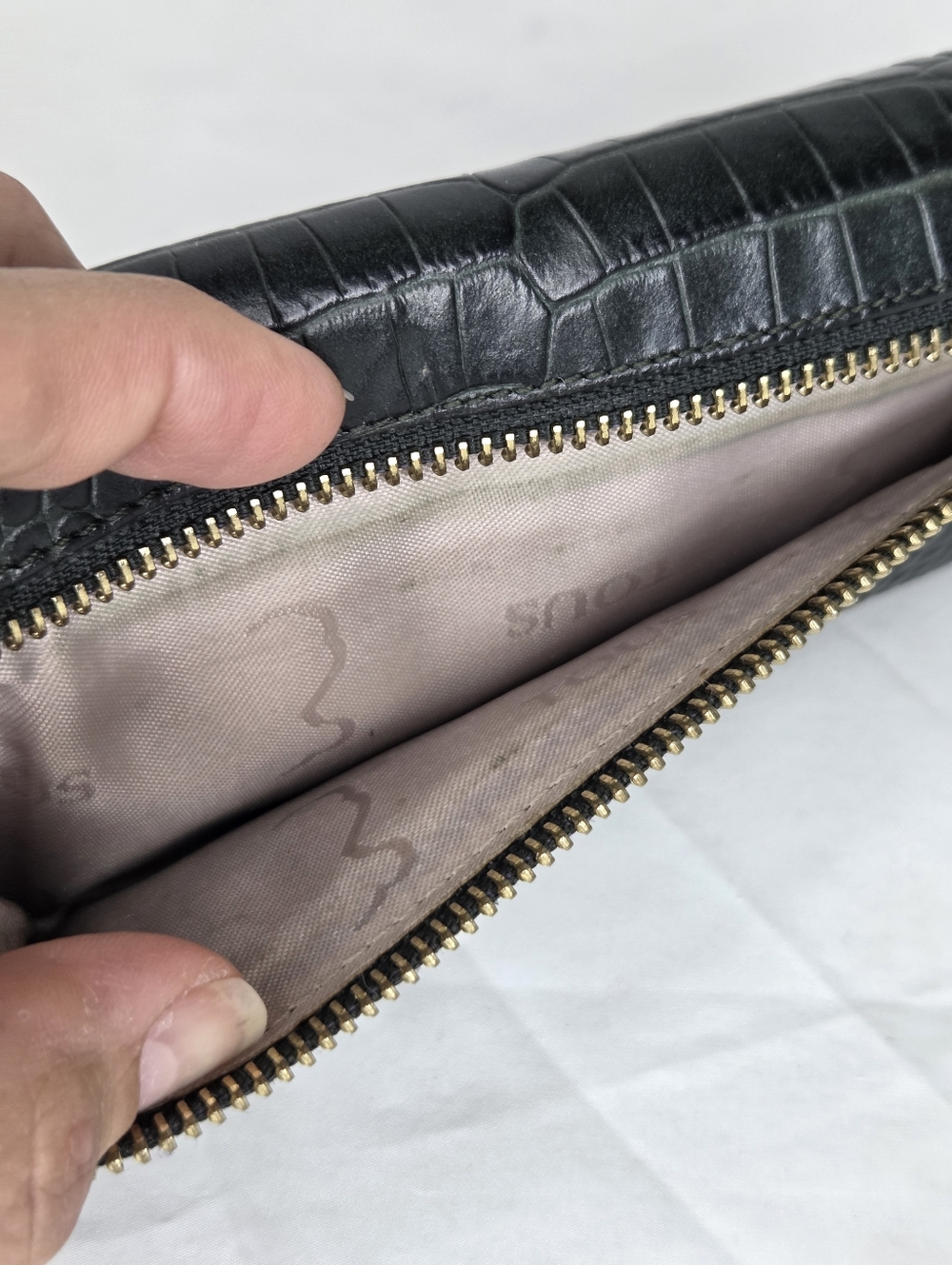 TOUS Dark Green Croc-Embossed Leather Wallet - Picture 13 of 16